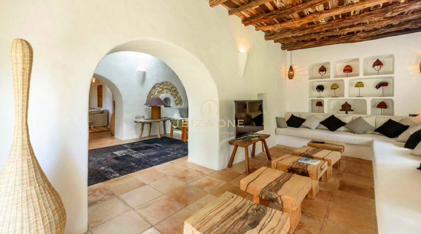 Magnificent luxury property in Ibiza with 5 houses + 4 pools + tennis court on 180.000m2 fenced land for sale, Ibiza - Magnificent luxury property in Ibiza with 5 houses + 4 pools + tennis court on 180.000m2 fenced land for rent, Ibiza