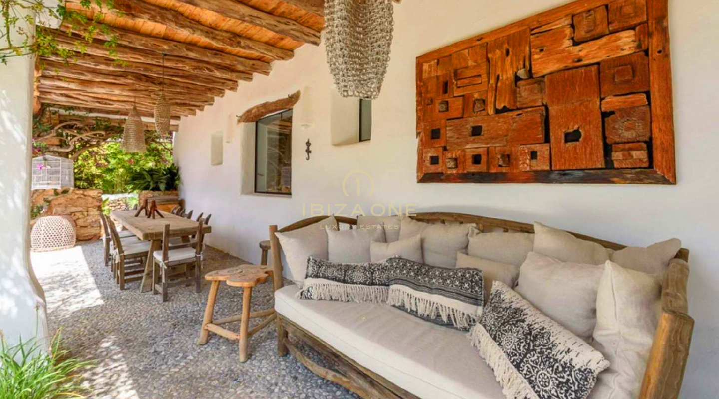 Magnificent luxury property in Ibiza with 5 houses + 4 pools + tennis court on 180.000m2 fenced land for sale, Ibiza - Magnificent luxury property in Ibiza with 5 houses + 4 pools + tennis court on 180.000m2 fenced land for rent, Ibiza
