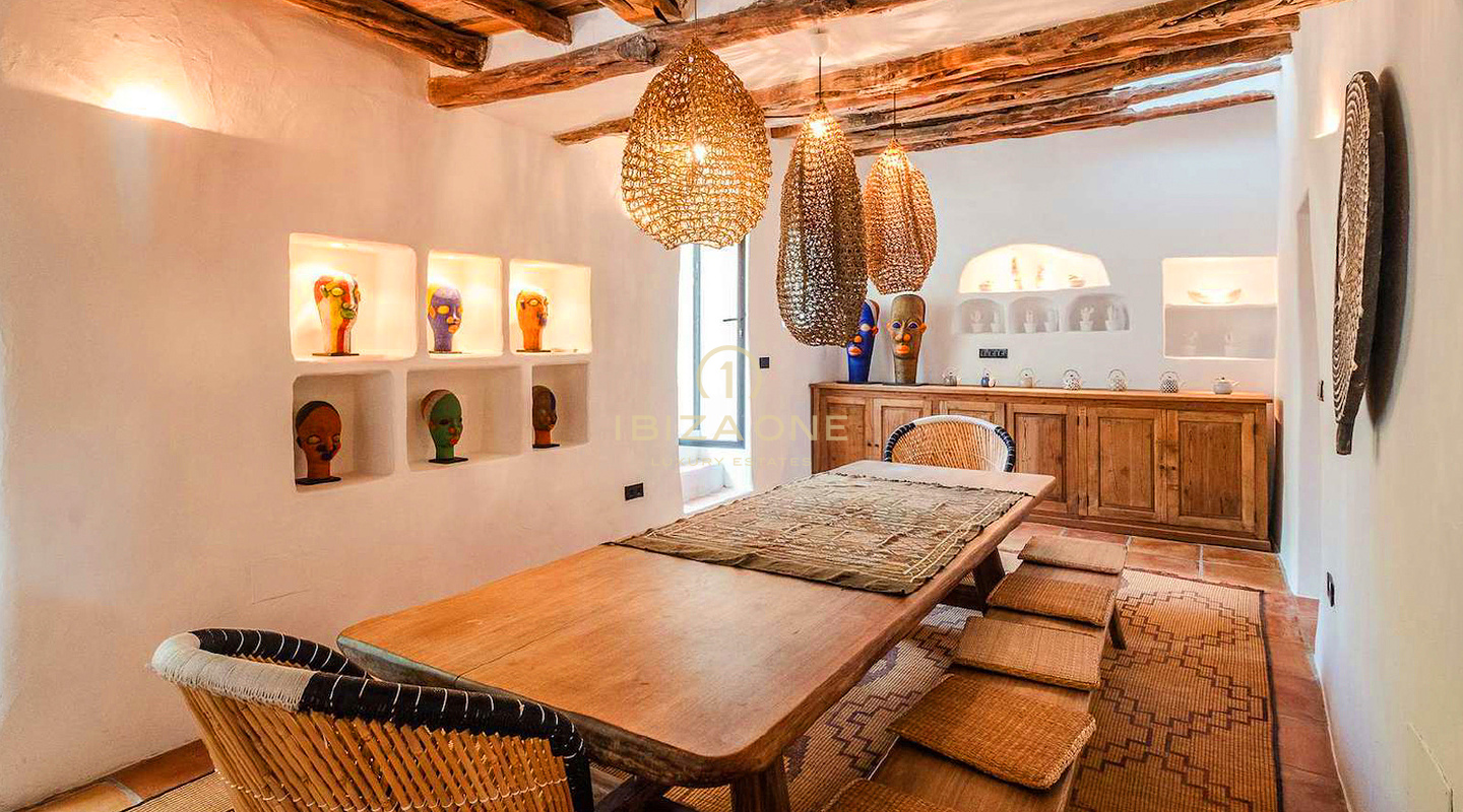 Magnifica proprietà di lusso a Ibiza con 5 case + 4 piscine + campo da tennis su 180.000 m2 di terreno recintato in vendita, Ibiza - Magnifica proprietà di lusso a Ibiza con 5 case + 4 piscine + campo da tennis su 180.000 m2 di terreno recintato in affitto, Ibiza