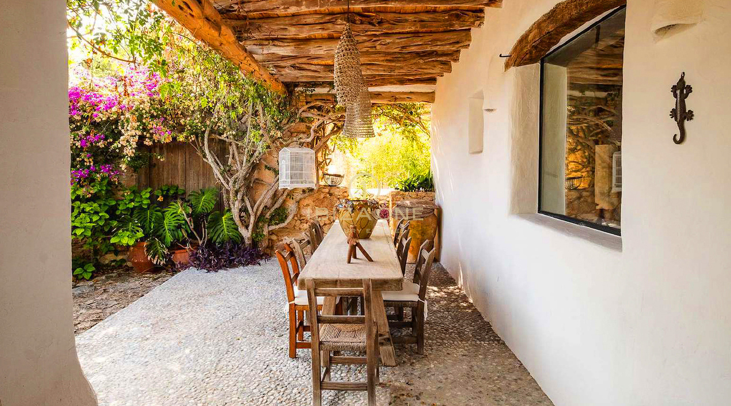 Magnifique propriété de luxe à Ibiza avec 5 maisons + 4 piscines + court de tennis sur 180.000m2 de terrain clôturé à vendre, Ibiza - Magnifique propriété de luxe à Ibiza avec 5 maisons + 4 piscines + court de tennis sur 180.000m2 de terrain clôturé à louer, Ibiza