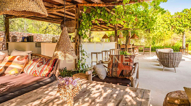 Magnifica proprietà di lusso a Ibiza con 5 case + 4 piscine + campo da tennis su 180.000 m2 di terreno recintato in vendita, Ibiza - Magnifica proprietà di lusso a Ibiza con 5 case + 4 piscine + campo da tennis su 180.000 m2 di terreno recintato in affitto, Ibiza