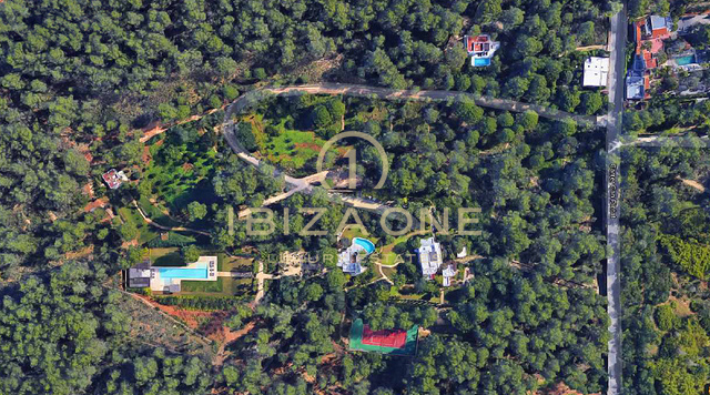 Magnificent luxury property in Ibiza with 5 houses + 4 pools + tennis court on 180.000m2 fenced land for sale, Ibiza - Magnificent luxury property in Ibiza with 5 houses + 4 pools + tennis court on 180.000m2 fenced land for rent, Ibiza