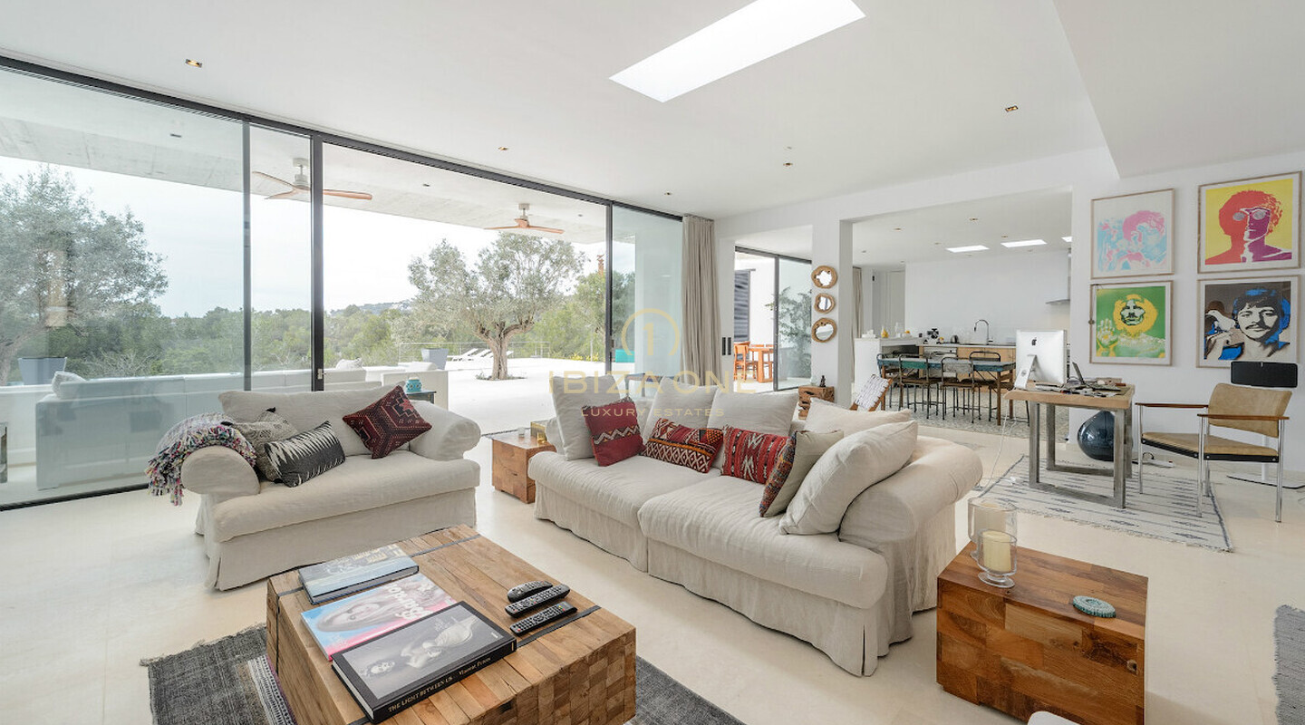 Villa de luxe moderne à proximité de la ville d'Ibiza - Propriété avec intimité absolue à vendre, Ibiza - Villa de luxe moderne à proximité de la ville d'Ibiza - Propriété avec intimité absolue à louer, Ibiza