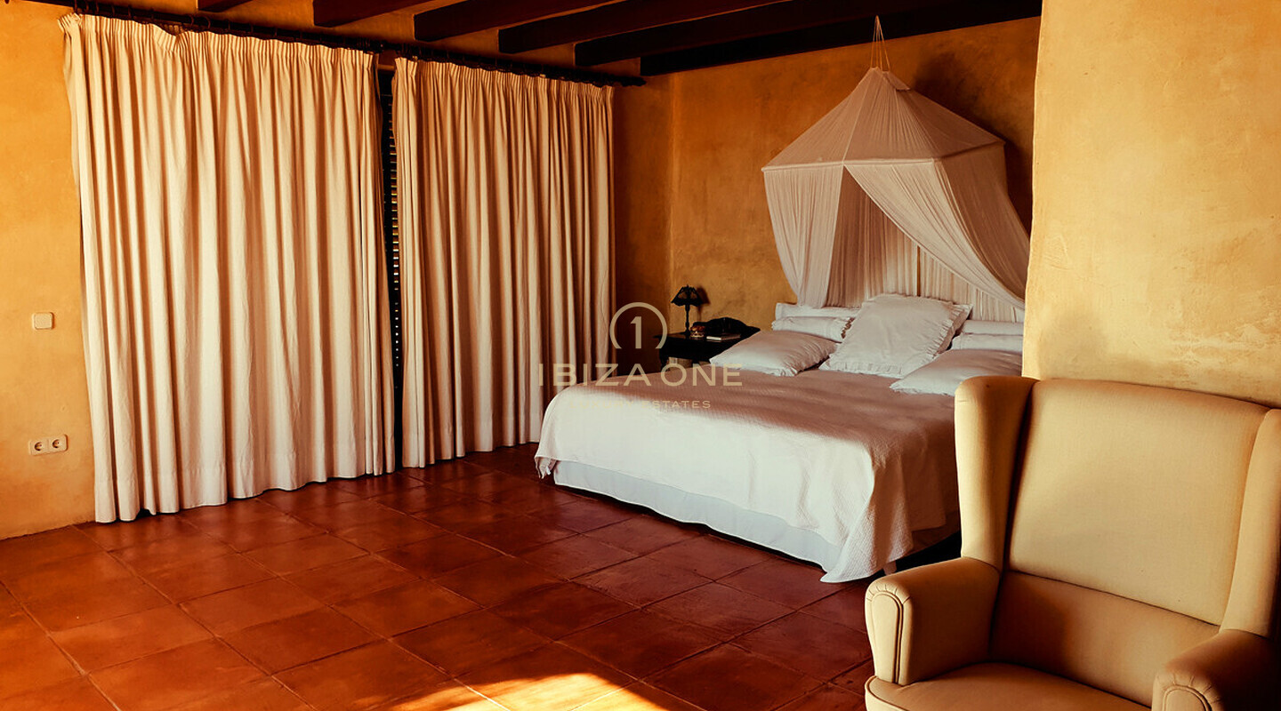 Ampia finca a Ibiza con vista mare sensazionale, vista su Ibiza e Formentera su 40.000 m2 di terreno molto vicino a Ibiza in vendita, Ibiza - Ampia finca a Ibiza con vista mare sensazionale, vista su Ibiza e Formentera su 40.000 m2 di terreno molto vicino a Ibiza in affitto, Ibiza