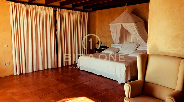 Ampia finca a Ibiza con vista mare sensazionale, vista su Ibiza e Formentera su 40.000 m2 di terreno molto vicino a Ibiza in vendita, Ibiza - Ampia finca a Ibiza con vista mare sensazionale, vista su Ibiza e Formentera su 40.000 m2 di terreno molto vicino a Ibiza in affitto, Ibiza
