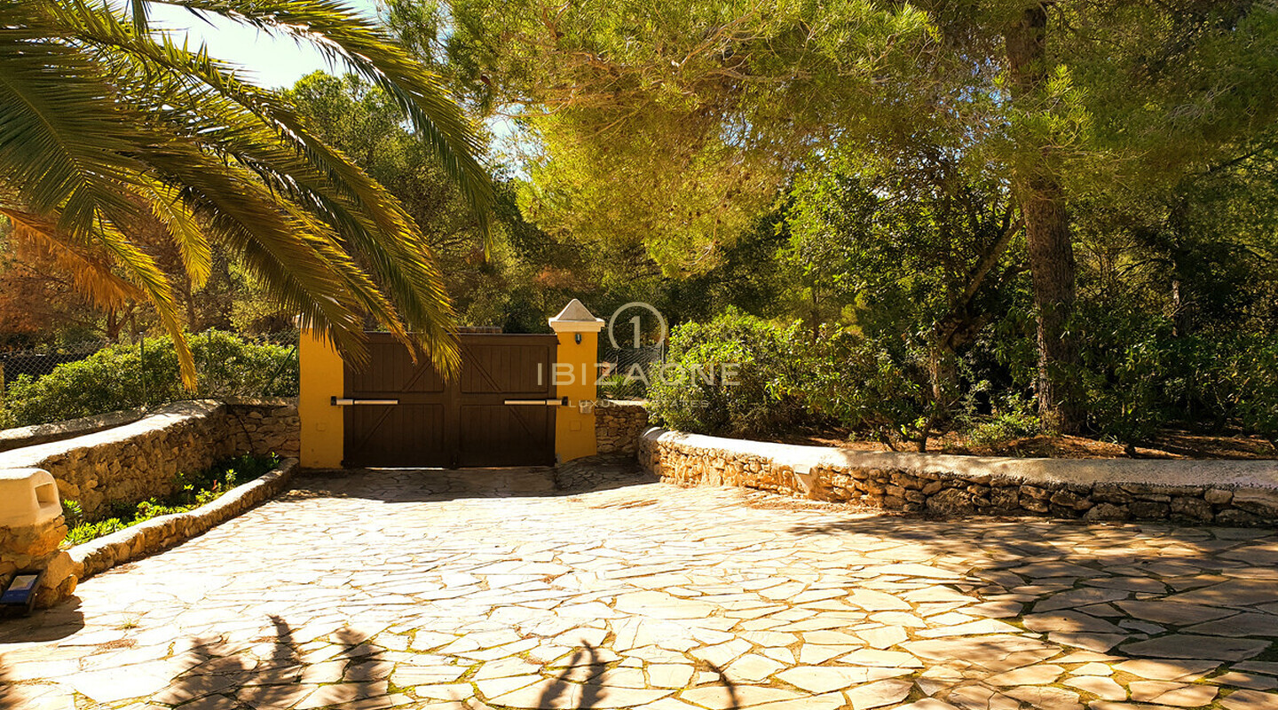 Ampia finca a Ibiza con vista mare sensazionale, vista su Ibiza e Formentera su 40.000 m2 di terreno molto vicino a Ibiza in vendita, Ibiza - Ampia finca a Ibiza con vista mare sensazionale, vista su Ibiza e Formentera su 40.000 m2 di terreno molto vicino a Ibiza in affitto, Ibiza