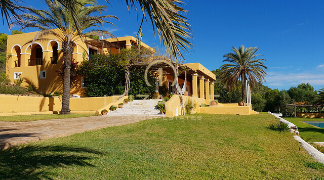 Zeer grote finca op Ibiza met sensationeel uitzicht op zee, uitzicht op Ibiza en Formentera op 40.000m2 grond vlakbij Ibiza te koop, Ibiza - Zeer grote finca op Ibiza met sensationeel uitzicht op zee, uitzicht op Ibiza en Formentera op 40.000m2 grond vlakbij Ibiza te huur, Ibiza