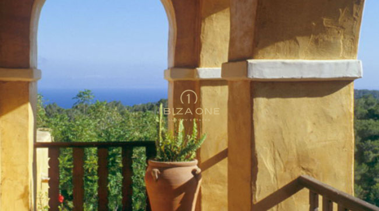 Ampia finca a Ibiza con vista mare sensazionale, vista su Ibiza e Formentera su 40.000 m2 di terreno molto vicino a Ibiza in vendita, Ibiza - Ampia finca a Ibiza con vista mare sensazionale, vista su Ibiza e Formentera su 40.000 m2 di terreno molto vicino a Ibiza in affitto, Ibiza