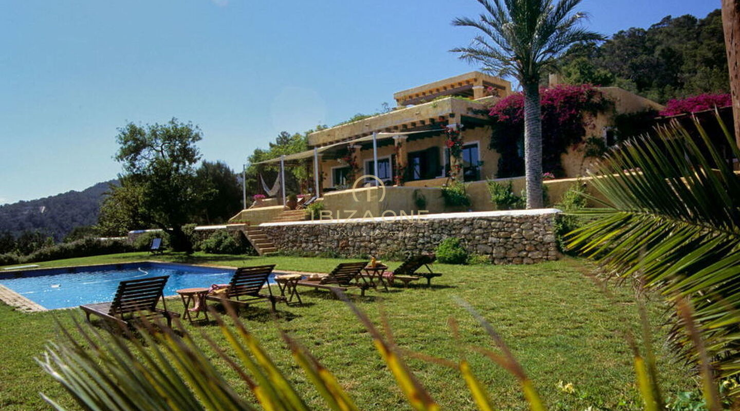Very large finca in Ibiza with sensational sea views, views to Ibiza and Formentera on 40.000m2 of land very close to Ibiza for sale, Ibiza - Very large finca in Ibiza with sensational sea views, views to Ibiza and Formentera on 40.000m2 of land very close to Ibiza for rent, Ibiza