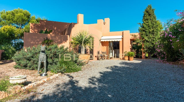 Villa méditerranéenne à Ibiza avec vue sur la mer et le coucher du soleil à vendre, Ibiza - Villa méditerranéenne à Ibiza avec vue sur la mer et le coucher du soleil à louer, Ibiza