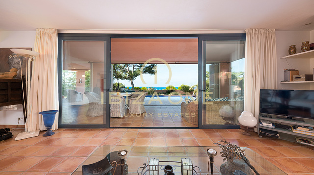 Villa mediterránea en Ibiza con vistas al mar y al atardecer en venta, Ibiza - Villa mediterránea en Ibiza con vistas al mar y al atardecer en alquiler, Ibiza
