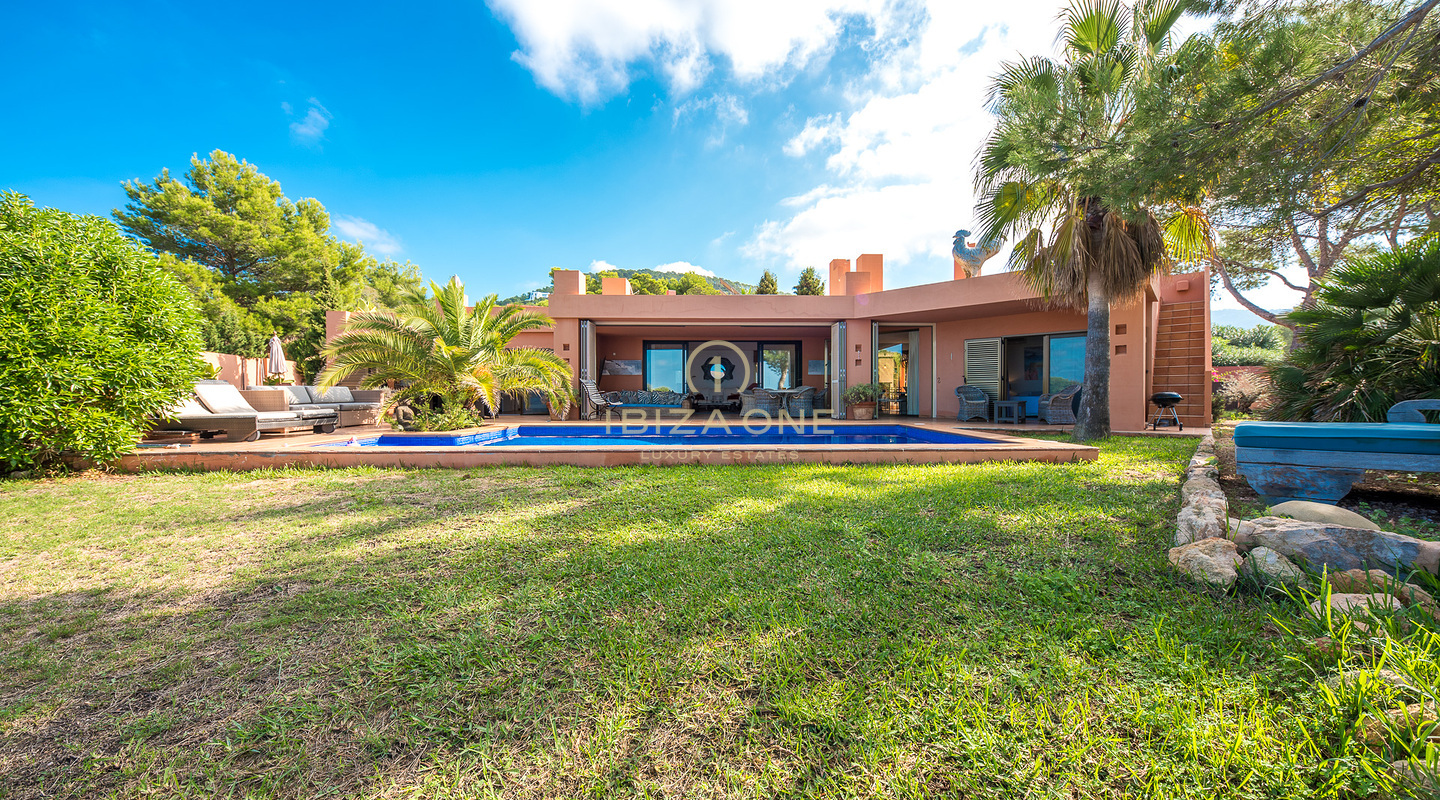 Villa mediterranea a Ibiza con vista mare e tramonto in vendita, Ibiza - Villa mediterranea a Ibiza con vista mare e tramonto in affitto, Ibiza