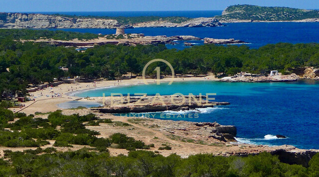 Villa met zeezicht op het strand van Cala Bassa te koop, Ibiza - Villa met zeezicht op het strand van Cala Bassa te huur, Ibiza