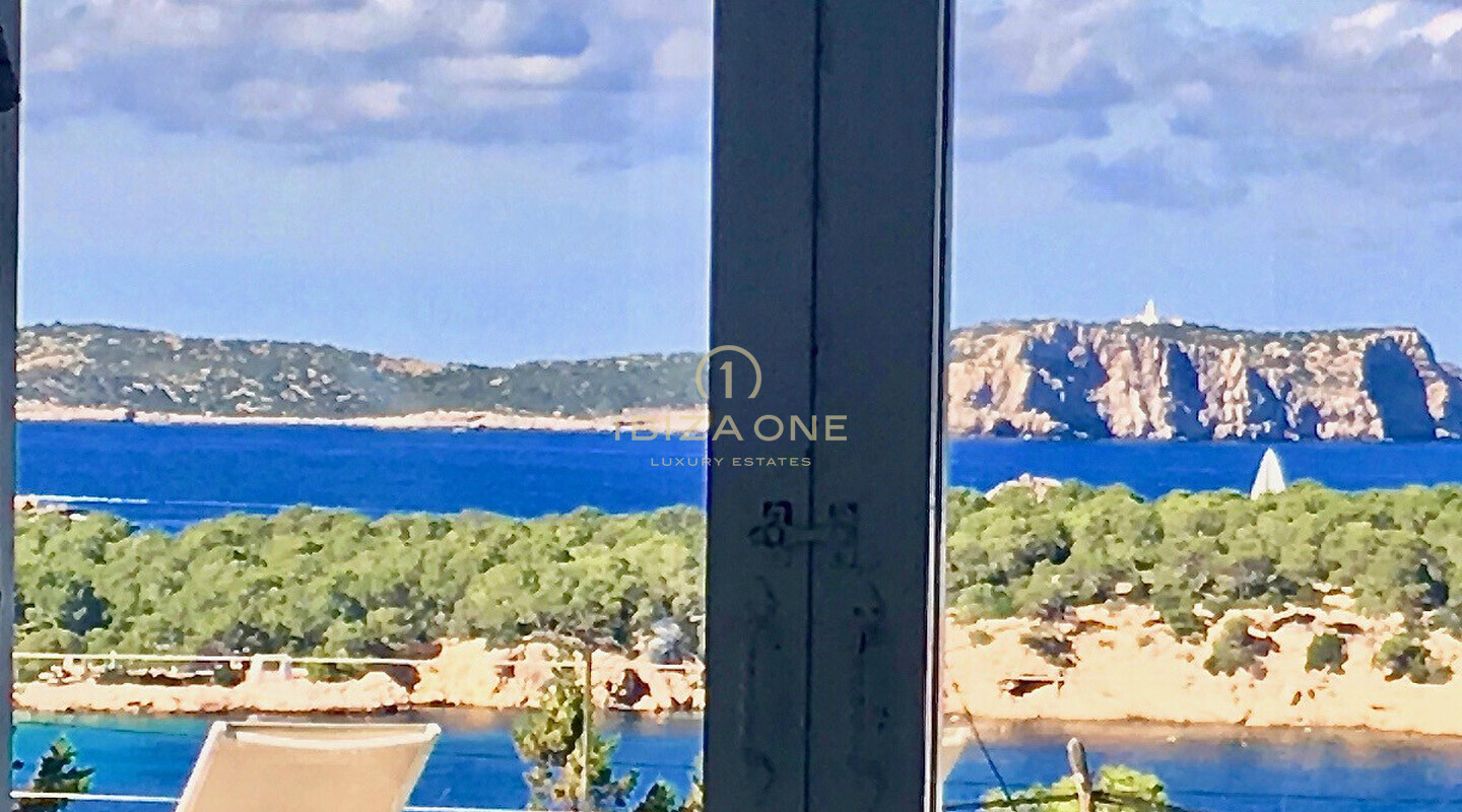 Villa vue mer sur la plage de Cala Bassa à vendre, Ibiza - Villa vue mer sur la plage de Cala Bassa à louer, Ibiza