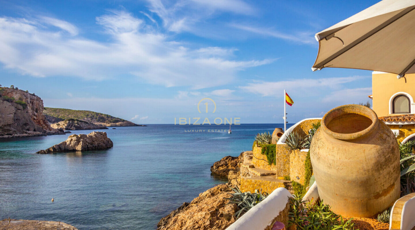 Propiedad única de lujo en primera línea de mar en Ibiza en venta, Ibiza - Propiedad única de lujo en primera línea de mar en Ibiza en alquiler, Ibiza