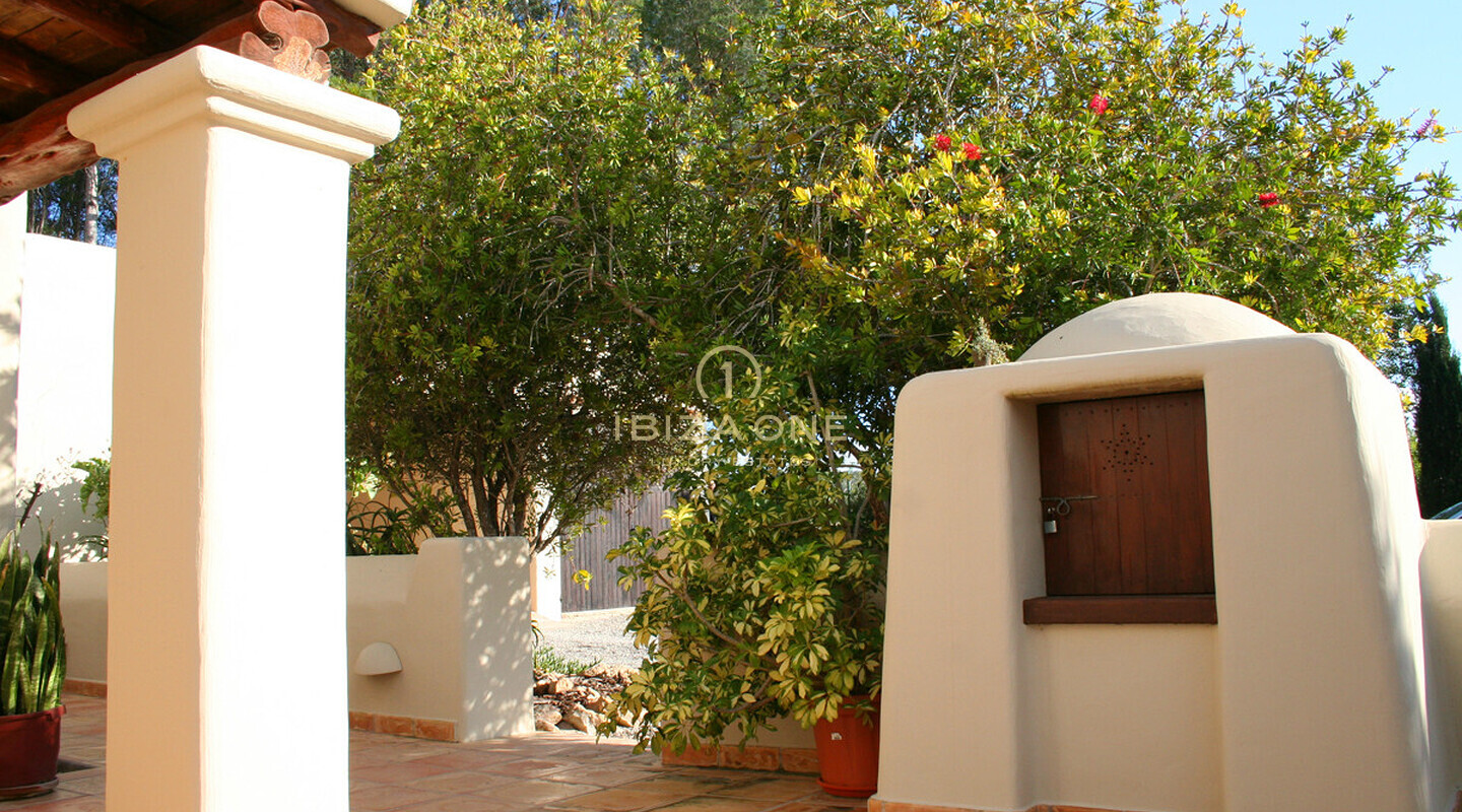 Schöne Villa mit Privatsphäre in der Nähe von Ibiza zu verkaufen, Ibiza - Schöne Villa mit Privatsphäre in der Nähe von Ibiza zu vermieten, Ibiza