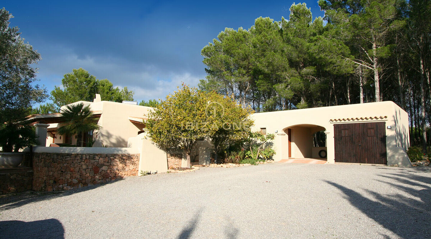 Schöne Villa mit Privatsphäre in der Nähe von Ibiza zu verkaufen, Ibiza - Schöne Villa mit Privatsphäre in der Nähe von Ibiza zu vermieten, Ibiza