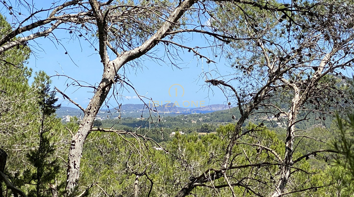 Grand terrain avec permis de construire près d'Ibiza avec vue sur la mer à vendre, Ibiza - Grand terrain avec permis de construire près d'Ibiza avec vue sur la mer à louer, Ibiza