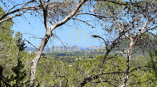 Großes Grundstück mit Baugenehmigung in der Nähe von Ibiza mit Meerblick zu verkaufen, Ibiza - Großes Grundstück mit Baugenehmigung in der Nähe von Ibiza mit Meerblick zu vermieten, Ibiza