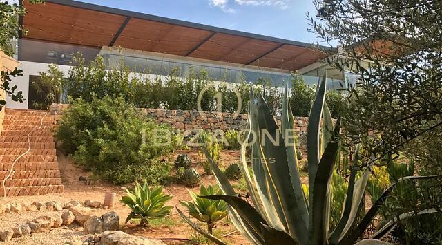 Nieuw gebouwde luxe villa dichtbij Ibiza met uitzicht op zee en zonsondergang te koop, Ibiza - Nieuw gebouwde luxe villa dichtbij Ibiza met uitzicht op zee en zonsondergang te huur, Ibiza