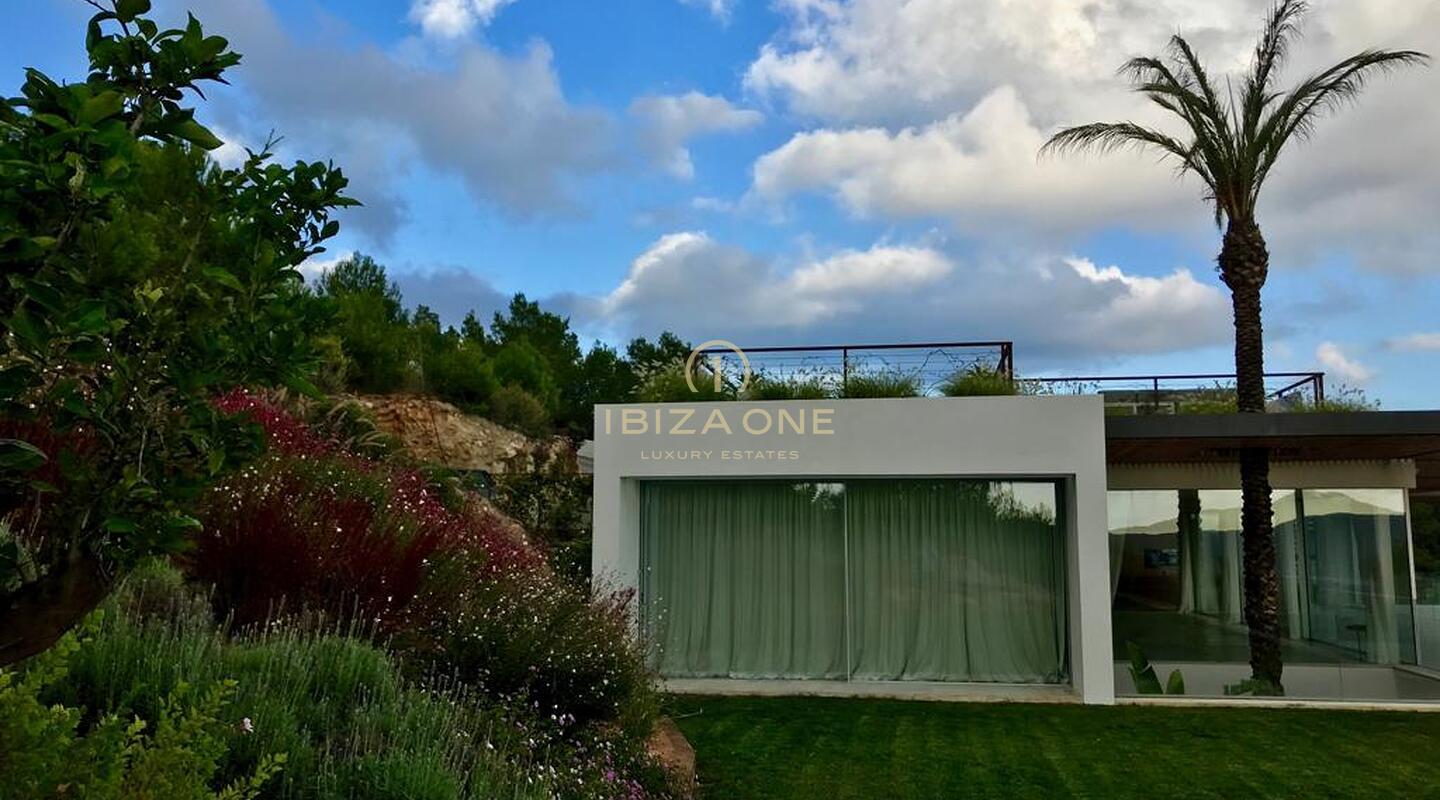 Neu gebaute Luxusvilla in der Nähe von Ibiza mit Meerblick und Sonnenuntergangsblick zu verkaufen, Ibiza - Neu gebaute Luxusvilla in der Nähe von Ibiza mit Meerblick und Sonnenuntergangsblick zu vermieten, Ibiza