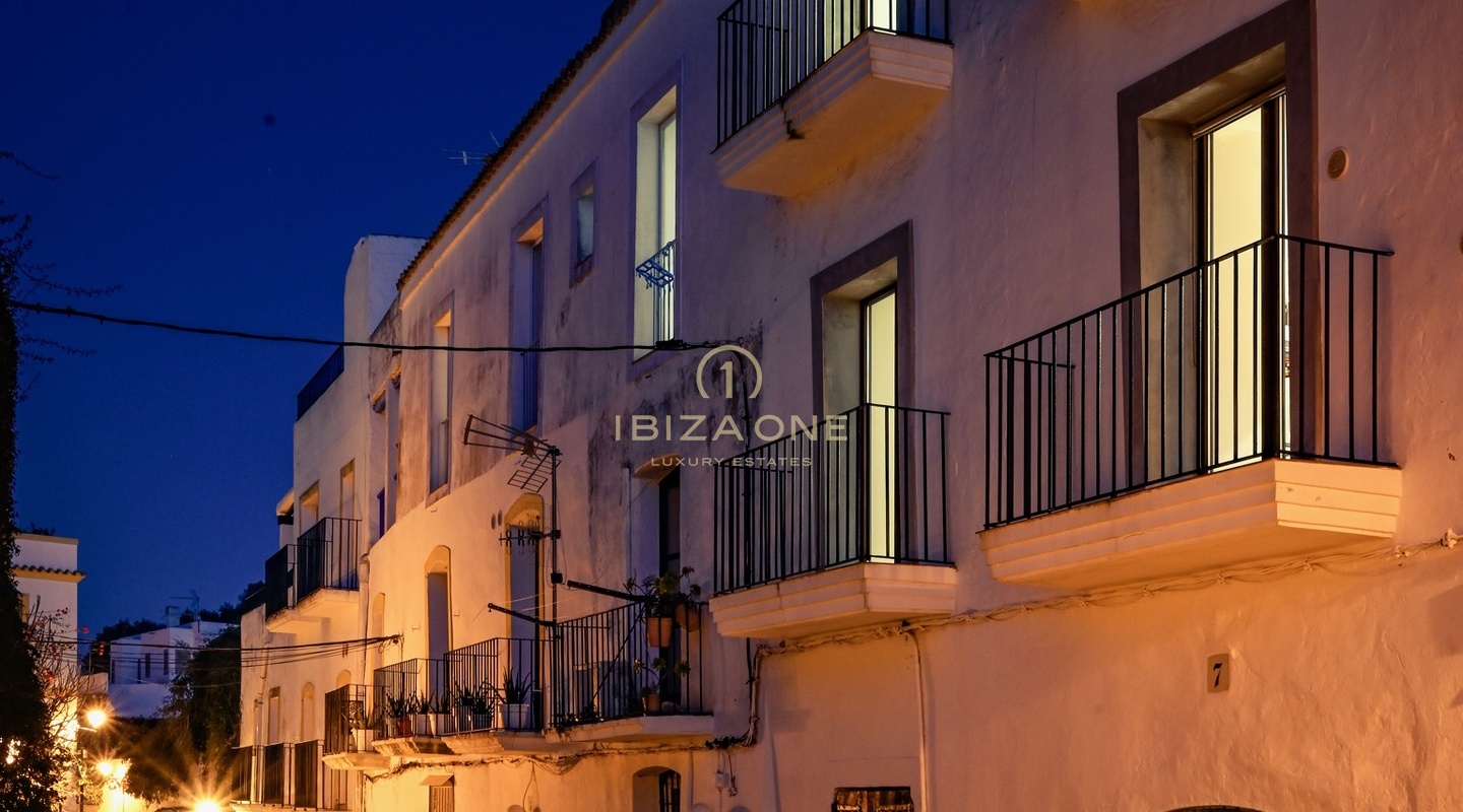 Bellissima villa cittadina nel cuore di Dalt Vila con vista sul mare, sul centro storico e sul porto in vendita, Ibiza - Bellissima villa cittadina nel cuore di Dalt Vila con vista sul mare, sul centro storico e sul porto in affitto, Ibiza