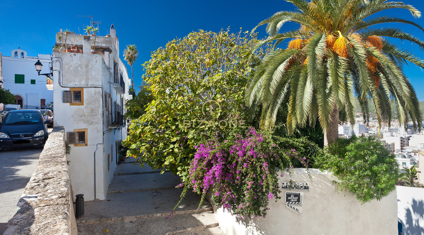 Bellissima villa cittadina nel cuore di Dalt Vila con vista sul mare, sul centro storico e sul porto in vendita, Ibiza - Bellissima villa cittadina nel cuore di Dalt Vila con vista sul mare, sul centro storico e sul porto in affitto, Ibiza