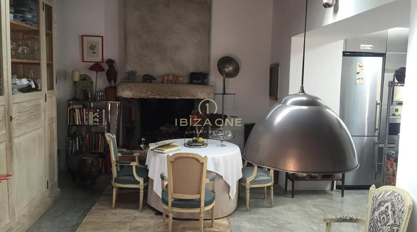 Authentische Luxusfinca mit Tennisplatz nahe Ibiza-Stadt zu verkaufen, Ibiza - Authentische Luxusfinca mit Tennisplatz nahe Ibiza-Stadt zu vermieten, Ibiza