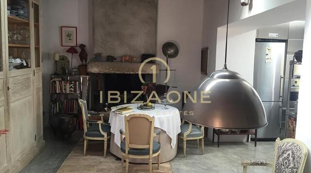 Authentische Luxusfinca mit Tennisplatz nahe Ibiza-Stadt zu verkaufen, Ibiza - Authentische Luxusfinca mit Tennisplatz nahe Ibiza-Stadt zu vermieten, Ibiza