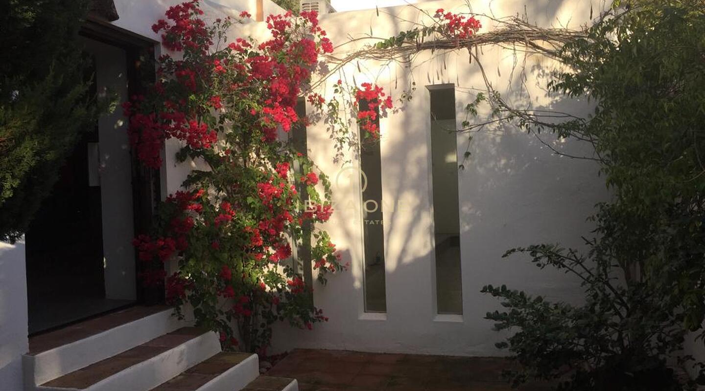 Authentische Luxusfinca mit Tennisplatz nahe Ibiza-Stadt zu verkaufen, Ibiza - Authentische Luxusfinca mit Tennisplatz nahe Ibiza-Stadt zu vermieten, Ibiza
