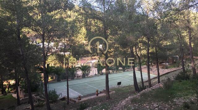 Autentica finca di lusso con campo da tennis in vendita vicino alla città di Ibiza, Ibiza - Autentica finca di lusso con campo da tennis in affitto vicino alla città di Ibiza, Ibiza