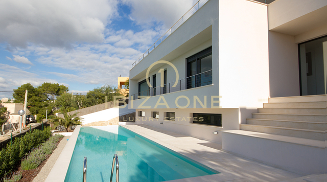 Villa moderna con vistas al mar cerca de Ibiza ciudad y Talamanca en venta, Ibiza - Villa moderna con vistas al mar cerca de Ibiza ciudad y Talamanca en alquiler, Ibiza