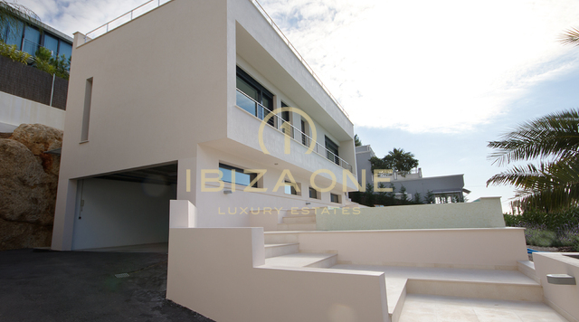 Villa moderna con vistas al mar cerca de Ibiza ciudad y Talamanca en venta, Ibiza - Villa moderna con vistas al mar cerca de Ibiza ciudad y Talamanca en alquiler, Ibiza