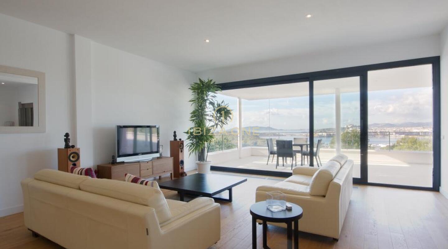 Villa moderna con vista mare vicino alla città di Ibiza e Talamanca in vendita, Ibiza - Villa moderna con vista mare vicino alla città di Ibiza e Talamanca in affitto, Ibiza