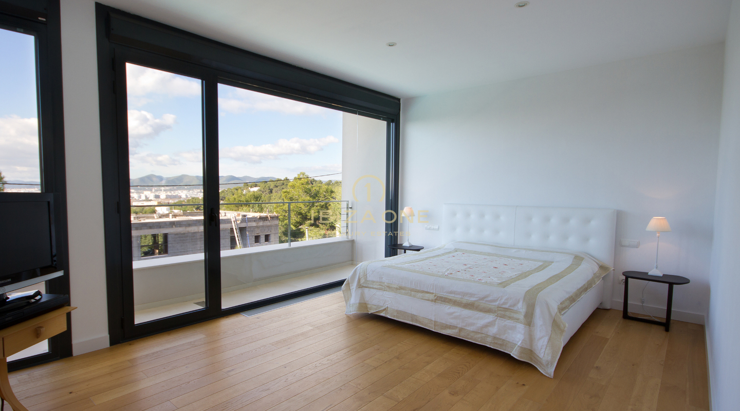 Villa moderne avec vue sur la mer à proximité d'Ibiza et de Talamanca à vendre, Ibiza - Villa moderne avec vue sur la mer à proximité d'Ibiza et de Talamanca à louer, Ibiza