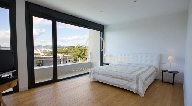 Villa moderna con vista mare vicino alla città di Ibiza e Talamanca in vendita, Ibiza - Villa moderna con vista mare vicino alla città di Ibiza e Talamanca in affitto, Ibiza