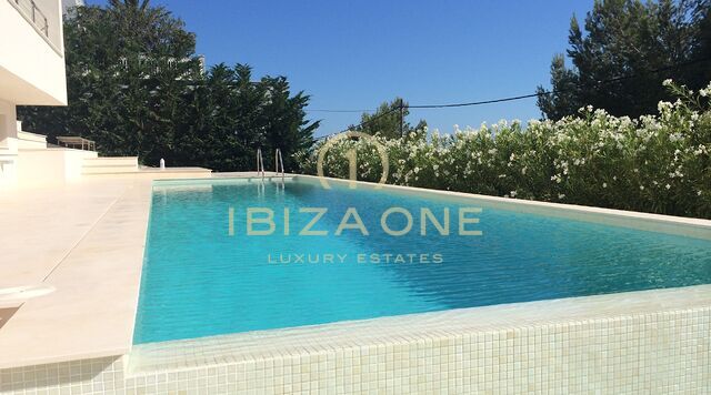 Moderne Villa mit Meerblick in der Nähe von Ibiza-Stadt und Talamanca zu verkaufen, Ibiza - Moderne Villa mit Meerblick in der Nähe von Ibiza-Stadt und Talamanca zu vermieten, Ibiza