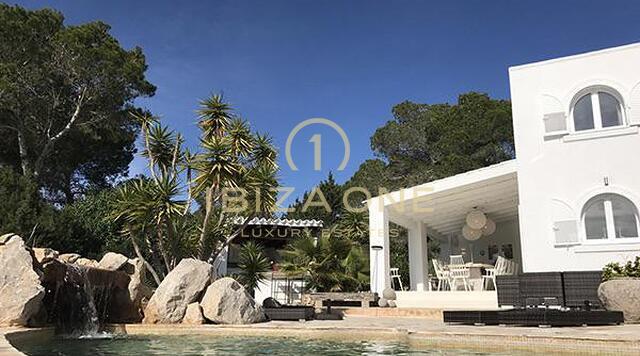 Luxury villa with sea views in Cala Jondal for sale, Ibiza - Luxury villa with sea views in Cala Jondal for rent, Ibiza