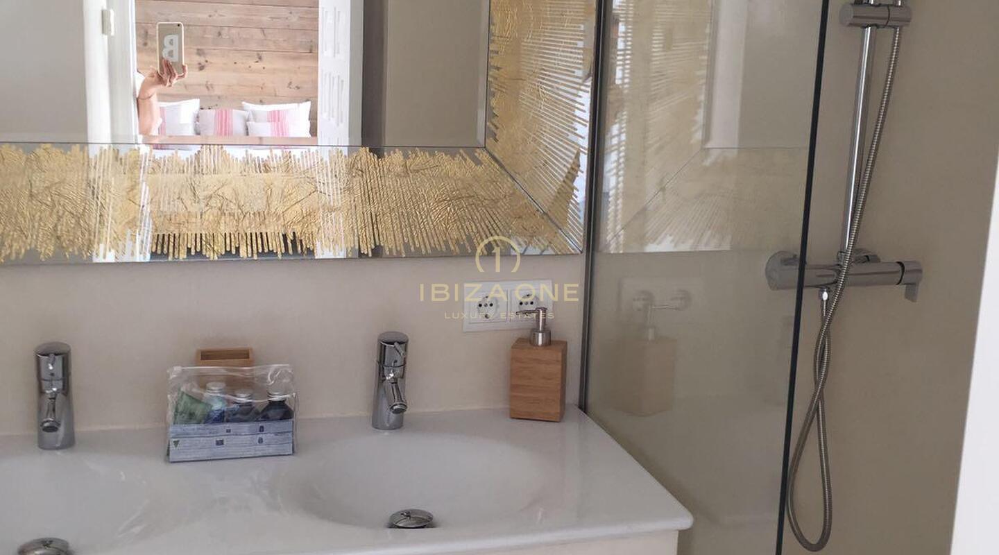 Villa de luxe avec vue sur la mer à Cala Jondal à vendre, Ibiza - Villa de luxe avec vue sur la mer à Cala Jondal à louer, Ibiza