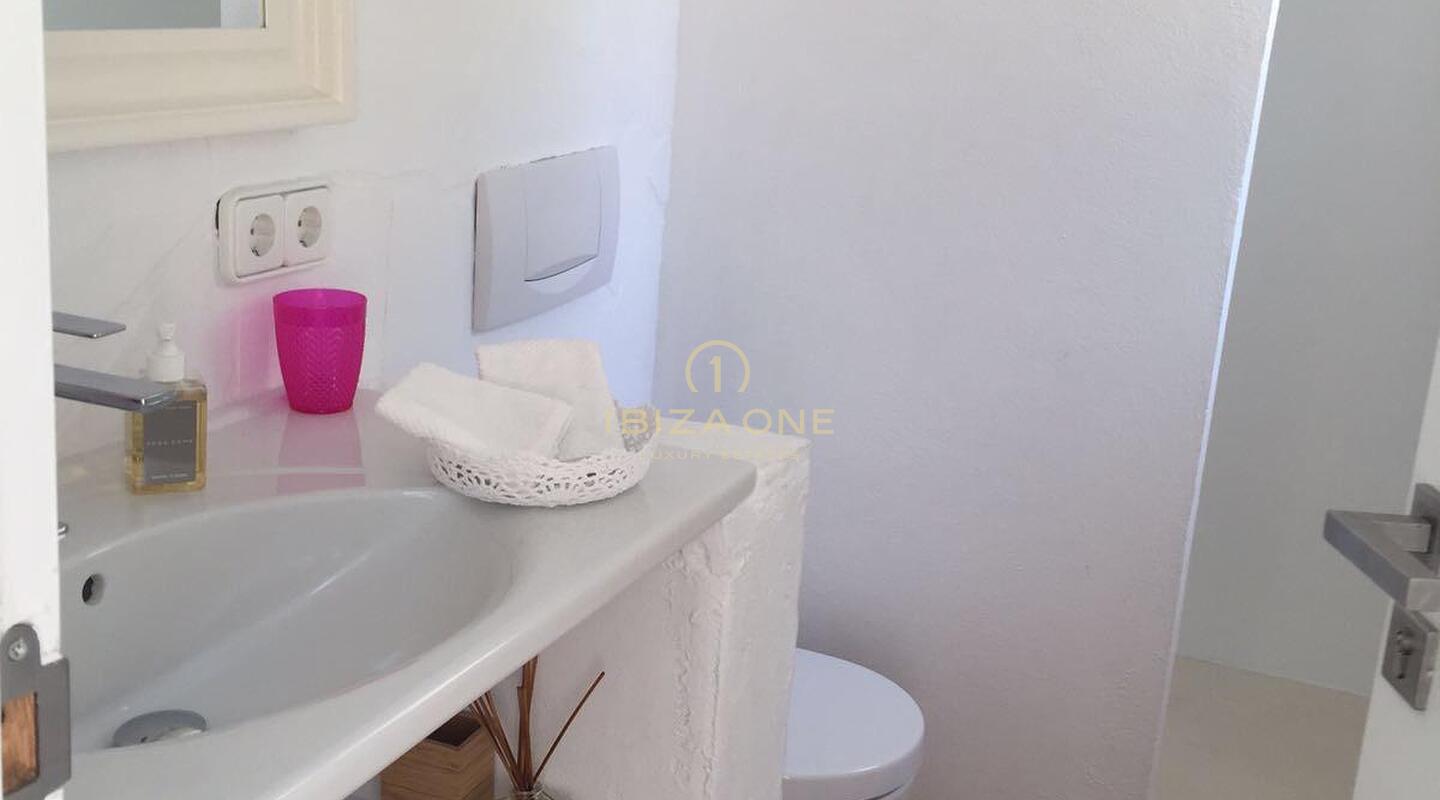 Villa de luxe avec vue sur la mer à Cala Jondal à vendre, Ibiza - Villa de luxe avec vue sur la mer à Cala Jondal à louer, Ibiza
