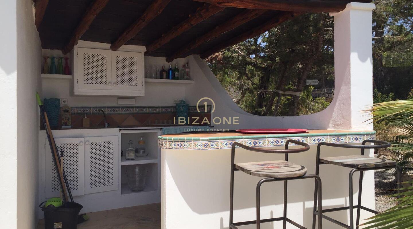 Villa de lujo con vistas al mar en Cala Jondal en venta, Ibiza - Villa de lujo con vistas al mar en Cala Jondal en alquiler, Ibiza