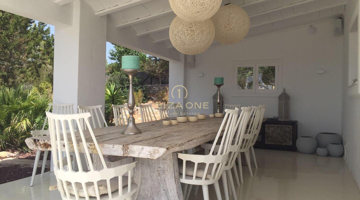 Villa de lujo con vistas al mar en Cala Jondal en venta, Ibiza - Villa de lujo con vistas al mar en Cala Jondal en alquiler, Ibiza