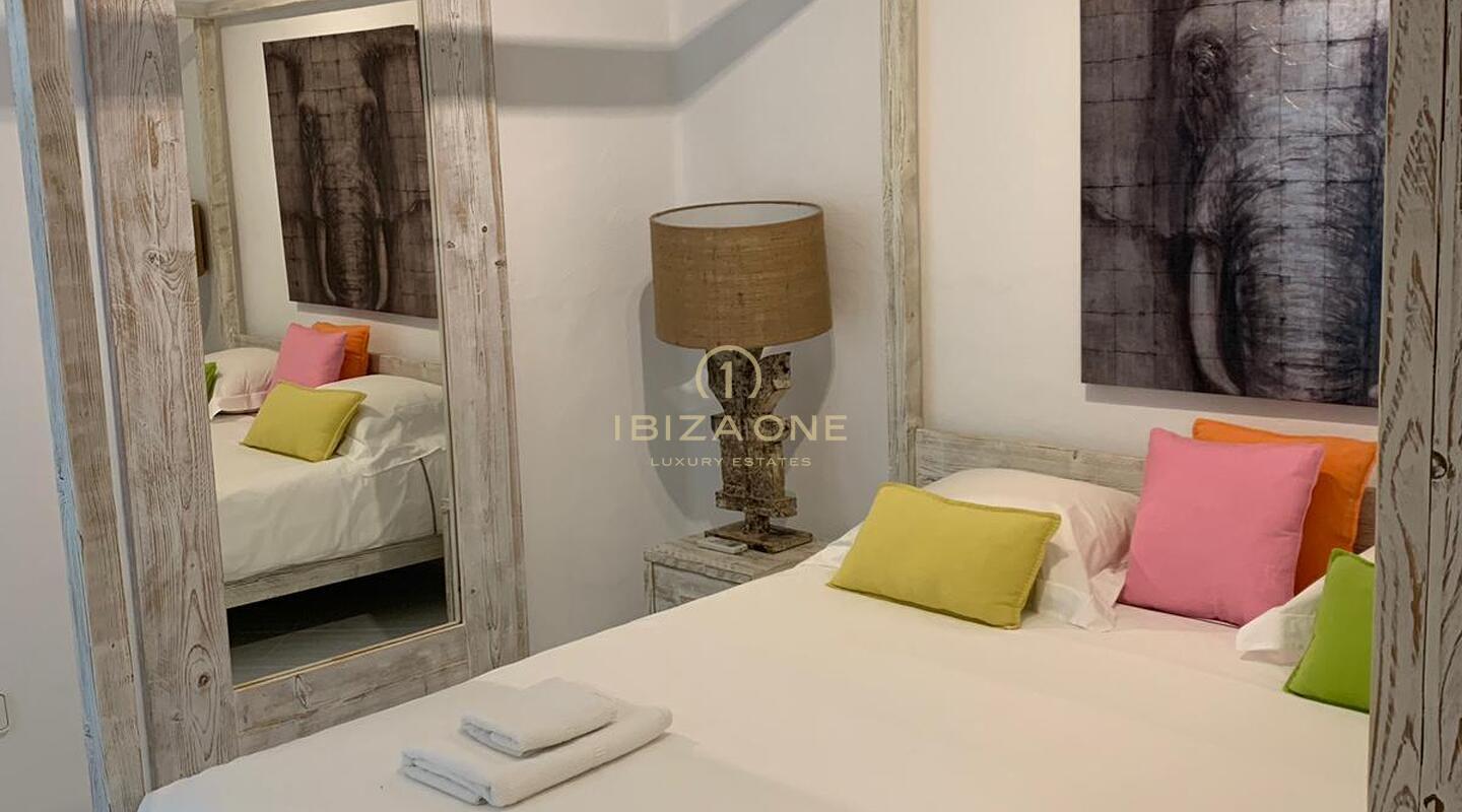 Luxe villa met zeezicht in Cala Jondal te koop, Ibiza - Luxe villa met zeezicht in Cala Jondal te huur, Ibiza