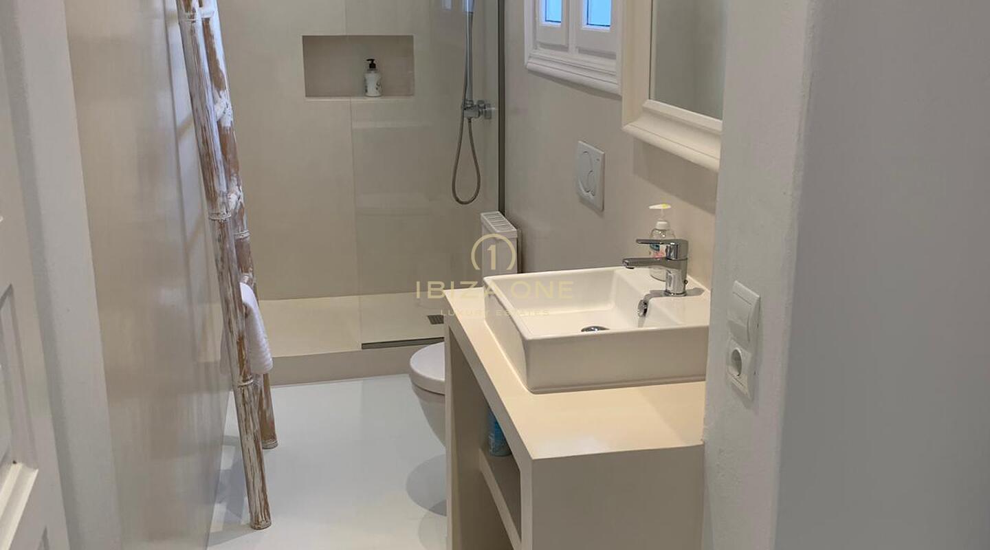 Luxe villa met zeezicht in Cala Jondal te koop, Ibiza - Luxe villa met zeezicht in Cala Jondal te huur, Ibiza