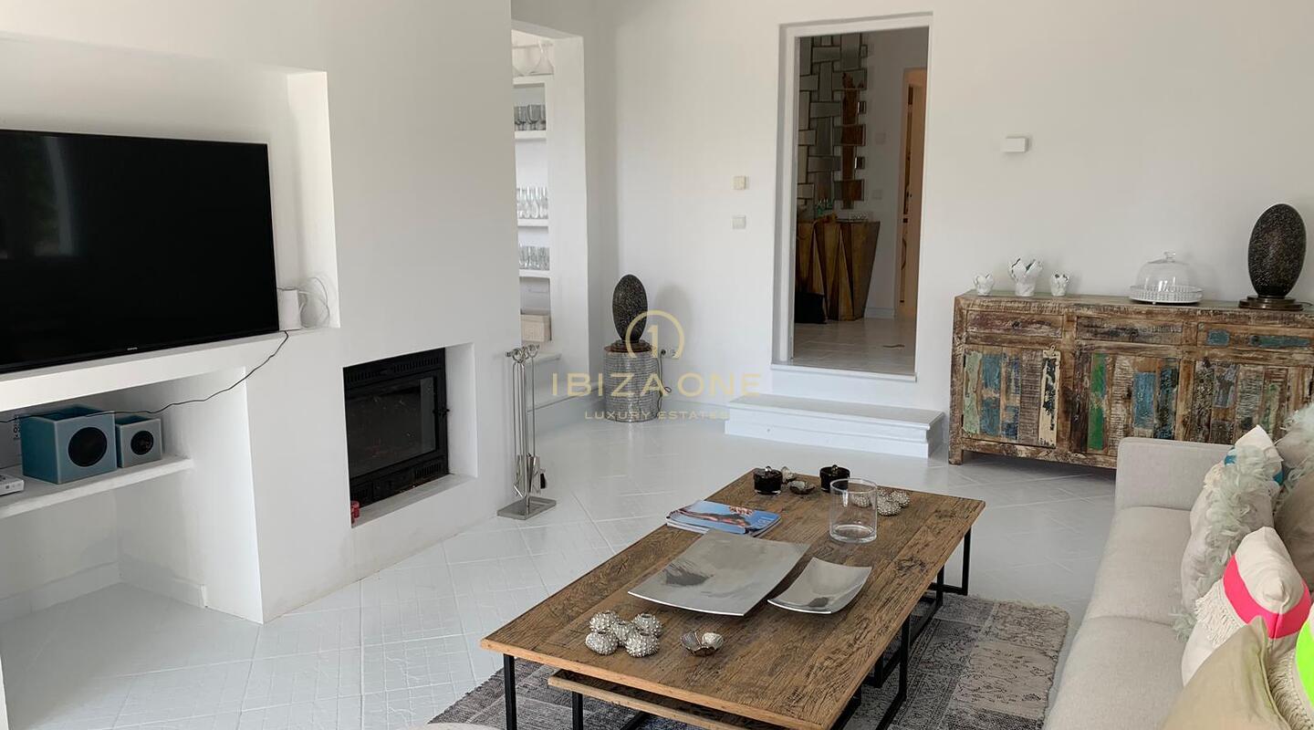Villa de lujo con vistas al mar en Cala Jondal en venta, Ibiza - Villa de lujo con vistas al mar en Cala Jondal en alquiler, Ibiza