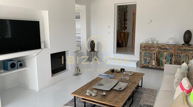 Villa de luxe avec vue sur la mer à Cala Jondal à vendre, Ibiza - Villa de luxe avec vue sur la mer à Cala Jondal à louer, Ibiza