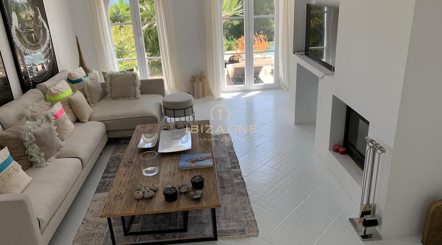Villa de lujo con vistas al mar en Cala Jondal en venta, Ibiza - Villa de lujo con vistas al mar en Cala Jondal en alquiler, Ibiza