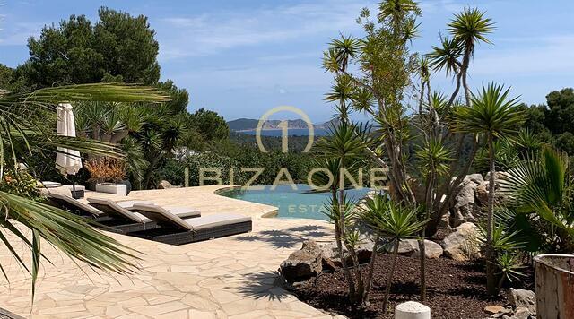 Luxe villa met zeezicht in Cala Jondal te koop, Ibiza - Luxe villa met zeezicht in Cala Jondal te huur, Ibiza