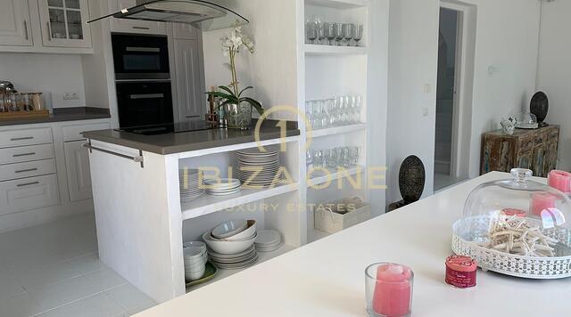 Luxe villa met zeezicht in Cala Jondal te koop, Ibiza - Luxe villa met zeezicht in Cala Jondal te huur, Ibiza