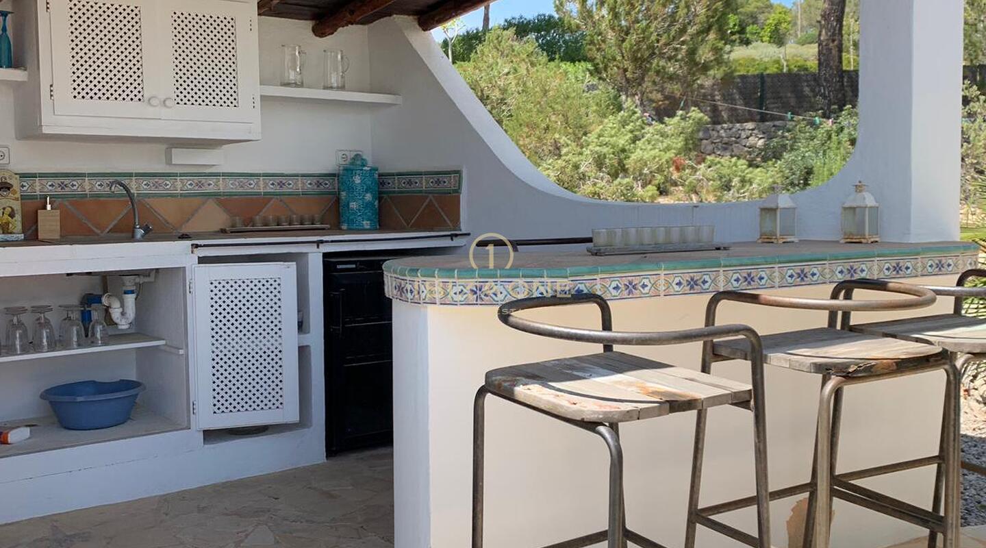 Villa de lujo con vistas al mar en Cala Jondal en venta, Ibiza - Villa de lujo con vistas al mar en Cala Jondal en alquiler, Ibiza